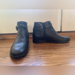 Anna Lenci black Chelsea boots